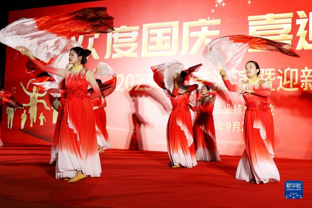 富狗娱乐app